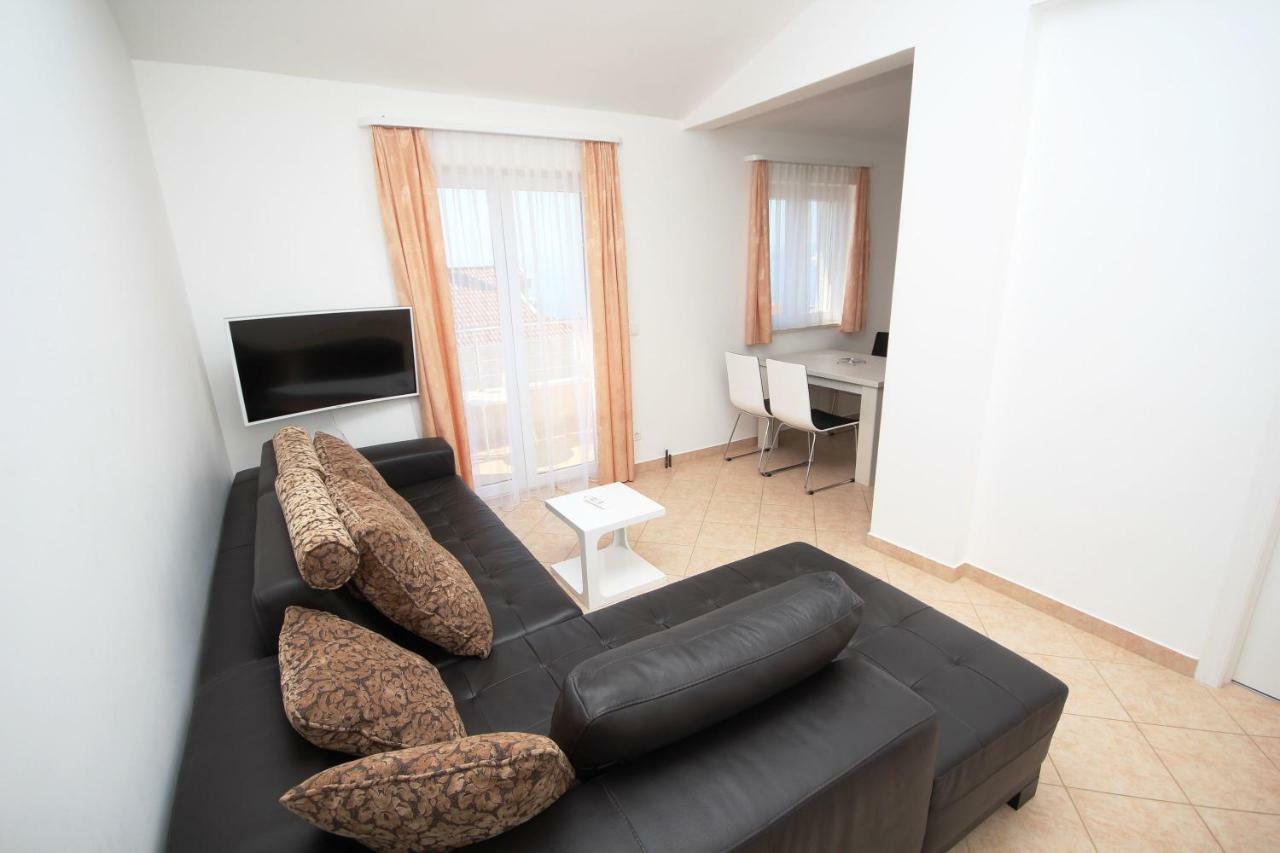 Apartment Domo Makarska Exterior foto